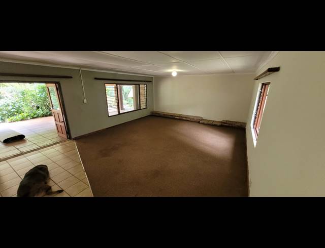4 BEDROOM FREEHOLD TO LET IN MOUNT MICHAEL
